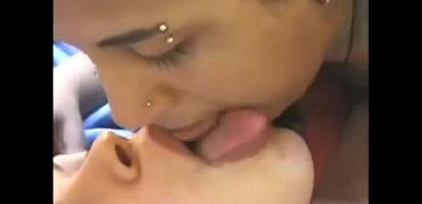  Deep Kissing Big Lip Indian Girls French Kiss - XVIDEOS.COM
